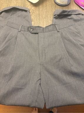 Austin Reed Super 100’s Wool Men's Gray Flat-Front Dress Pants 32